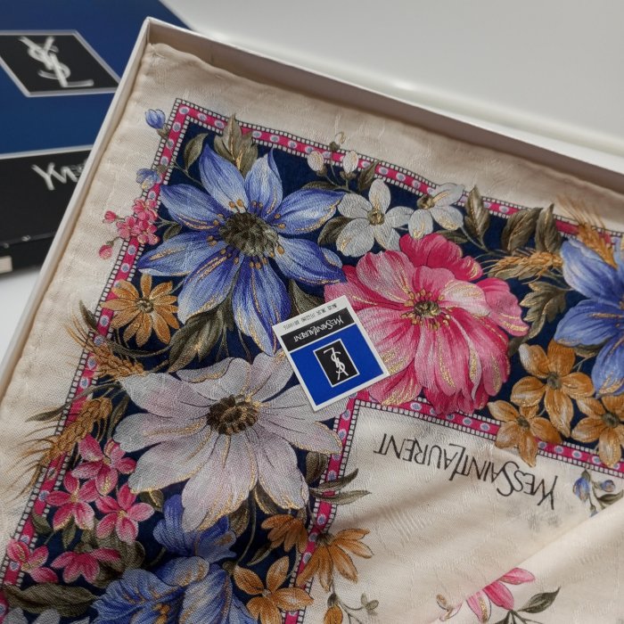 【皮老闆二店】 新古真品 YSL 盒裝 2入手帕 女用手帕 氣質手帕 精品手帕 日本製 100%綿 未使用 F193