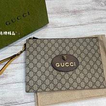 《真愛名牌精品》Gucci 473956 GG Supreme PVC虎頭手拿包(把手可拆)  *全新*代購
