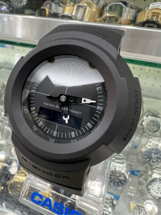 【金台鐘錶】CASIO卡西歐G-SHOCK 防水200米 復刻經典設計 簡約時尚(消光黑) AW-500BB-1E