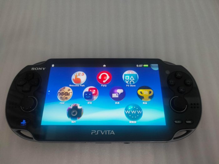 Sony PlayStation Vita PCH-1000 (ZA01 Wi-Fi水晶黑) 掌上遊戲機5英吋