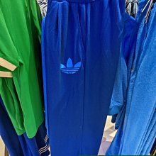 南🔥2022 11月 ADIDAS OG ADICOLOR 喇叭運動褲 寬褲 抽繩 刺繡 女款 藍 IB2044