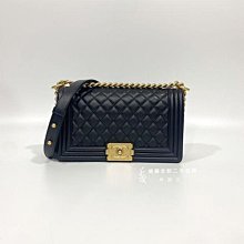 遠麗精品(桃園店) CHANEL 黑色羊皮復古金釦 BOY 25CM C1553