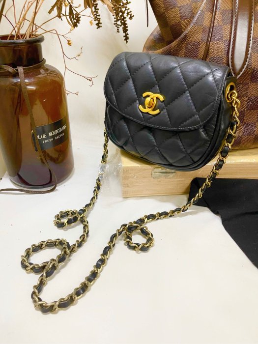 22弄 Chanel vintage 16.5cm 斜背/腰包 兩用 羊皮 金鏈 小廢包 小豬包 元寶包 腰包 小包