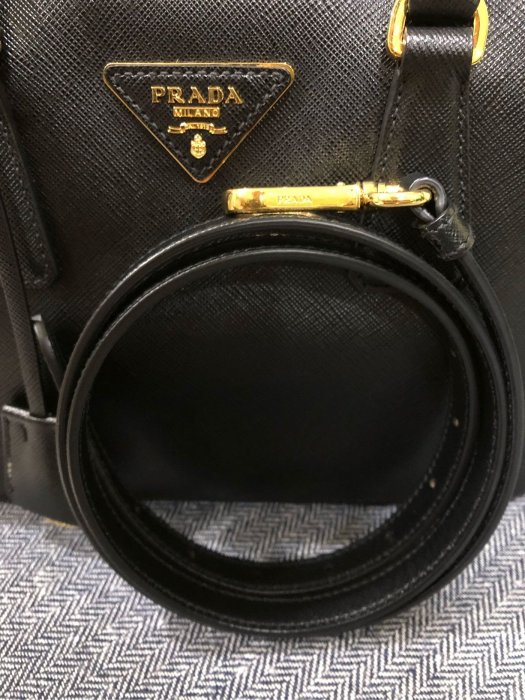 PRADA mini saffiano 防刮牛皮 經典殺手包