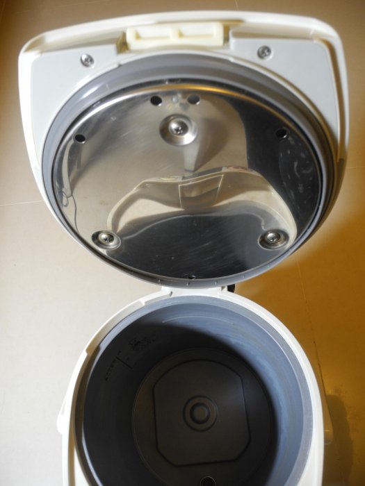 ZOJIRUSHI 象印 日本製 4公升寬廣視窗微電腦熱水瓶CD-LCF40 全新的原裝上蓋膠圈 加熱速度快內外乾淨 功率985W