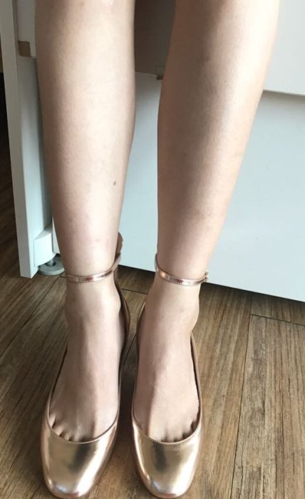 超美Valentino Garavani Tango patent leather pumps 金色 高跟鞋 鉚釘