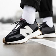 南 2021 9月 NEW BALANCE 327 WS327KC 黑灰白色 黑白色 復古 文青 日系 女