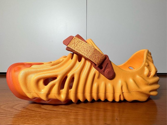 全新 現貨 橘黃色 Cobbler Crocs Salehe Bembury Pollex Clog 卡駱馳 指紋鞋 洞洞鞋 男 女 中性 Unisex 沙灘鞋