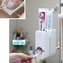 【東京數位】全新 好用 懶人款  韓國 全自動 擠牙膏器 5支牙刷架套裝/生活必備/洗臉/刷牙
