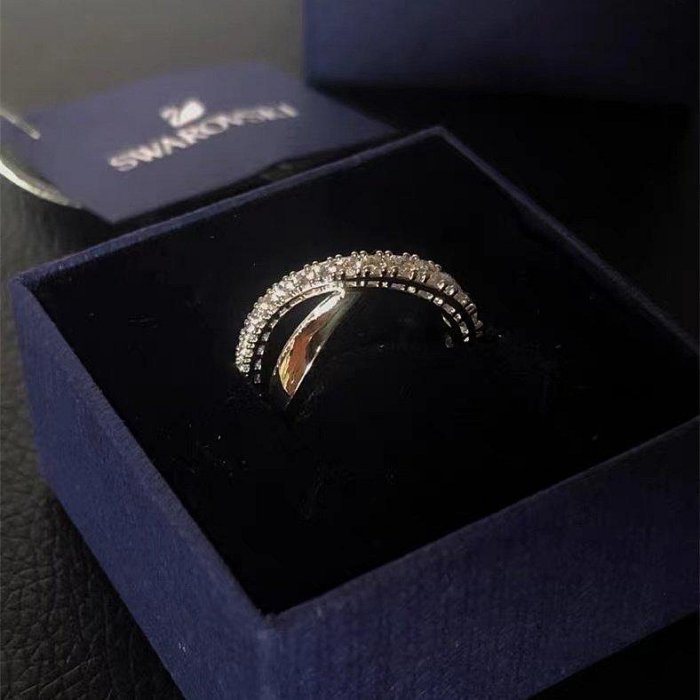 正品Swarovski 施華洛世奇 TWIST 靈動交錯 女戒指指環 女生戒指 送女友情人節禮物 對戒 簡約時尚 禮物