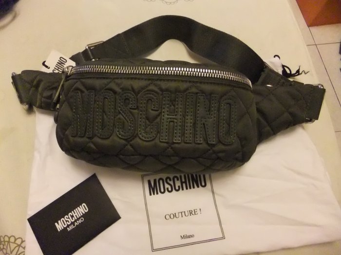 Moschino   墨綠色  logo  腰包  胸口包