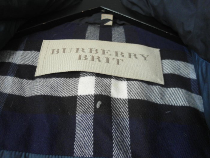 BURBERRY 深藍色羽絨背心外套