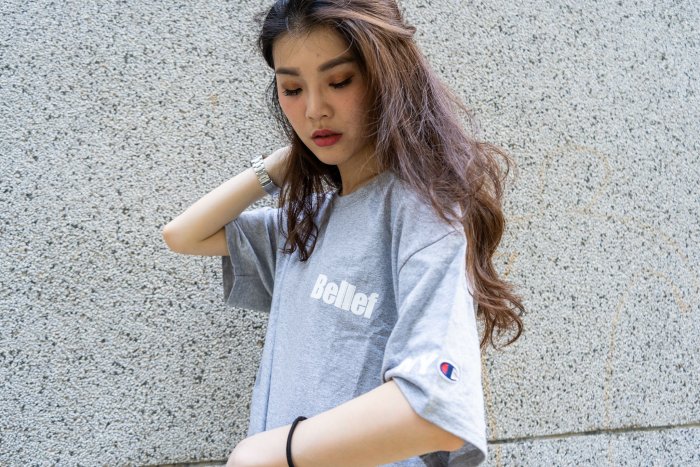 【A-KAY0】BELIEF X CHAMPION 男女 WORLD TRADE TEE 短T 灰【BLFXCHTGY】