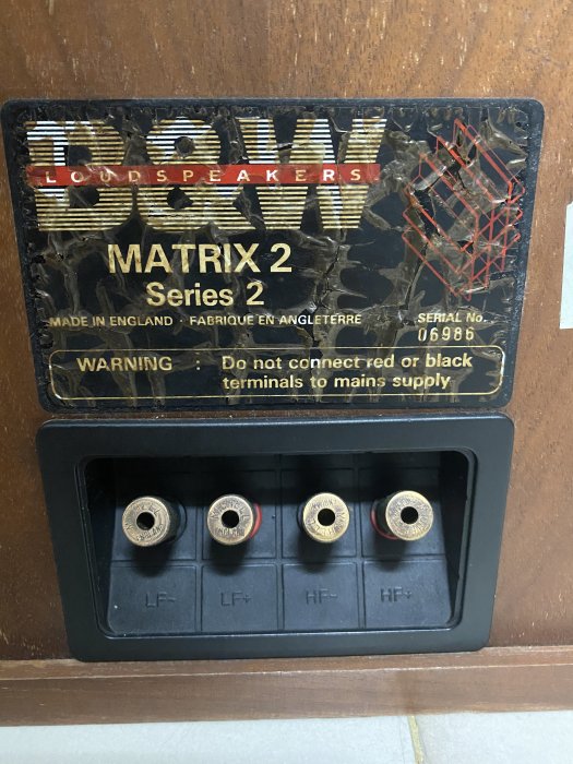 原裝進口 B&W MATRIX 2 series2 二音路 小落地/大書架 喇叭一對 聽音樂 的好選擇 英國製造~有連號