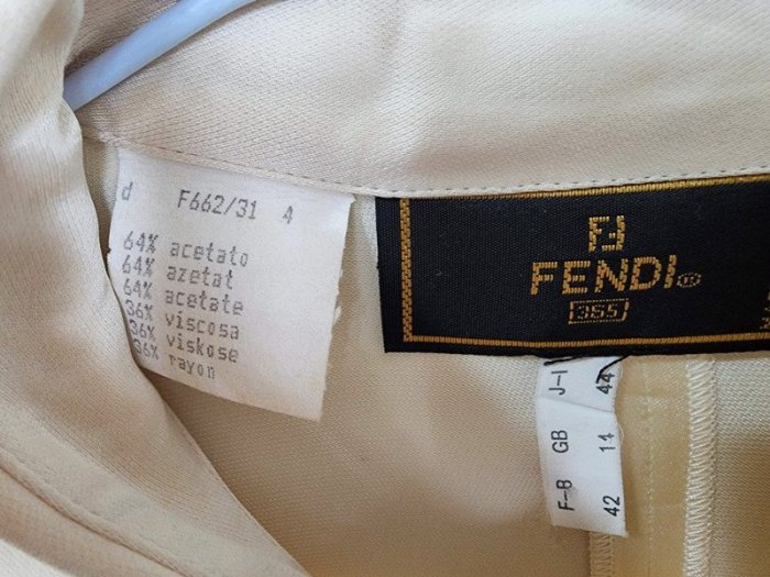 FENDI 淺米黃光澤 上衣 襯衫 i44