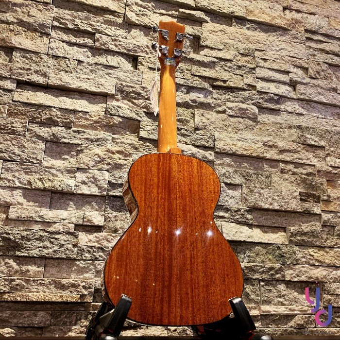 現貨免運 贈千元配件 台灣品牌 UMA Moon ST 26 吋 ukulele 烏克麗麗 面單版 附 原廠 厚琴袋