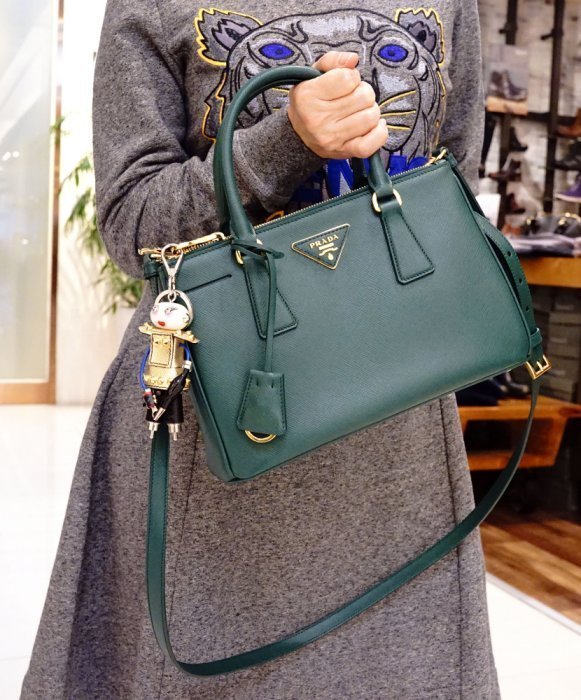 Prada BN2316 Mini Saffiano Lux Tote Bag迷你斜背綠