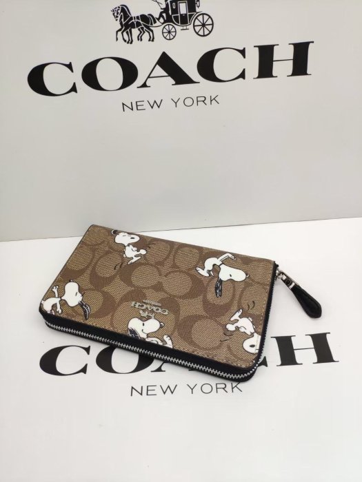 COACH 4123  新款女士 史努比長款錢包 錢夾  皮夾