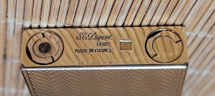 @@@六合堂@@@早期法國制S.T.Dupont 18k全金嶄花都彭打火機 ，保證真品，聲響脆響，打火正常迅速，功能完整