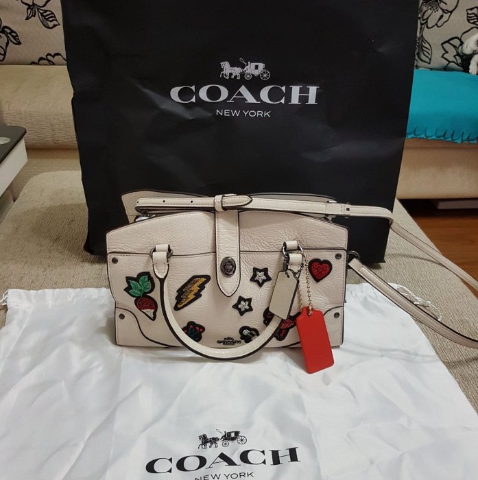 COACH新款刺繡手提肩背包於中友百貨19800購入