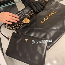 台灣現貨 24S 最新上架 Chanel 22 bag 最熱門的配色 黑金小號❤️ $1xxxxx