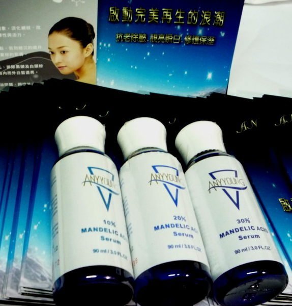 ANYYOUNG杏仁酸柔皙煥膚30% 30ml  + 多肽修護導入凝膠100ML +工具說明~~$3100