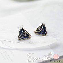 【DJA4320】SMILE-時尚百搭三角形人造水晶耳環