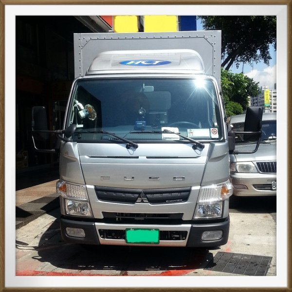 【帝益汽材】FUSO 三菱 堅達 3.5~8.5噸 2013年後 五期車 角板、彎角板 電鍍《另有賣大燈、角燈、方向燈》