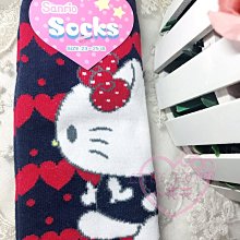 ♥小花花日本精品♥ Hello Kitty凱蒂貓 黑紅色站姿側面橫面愛心 可愛襪子 保暖必需品 77805409