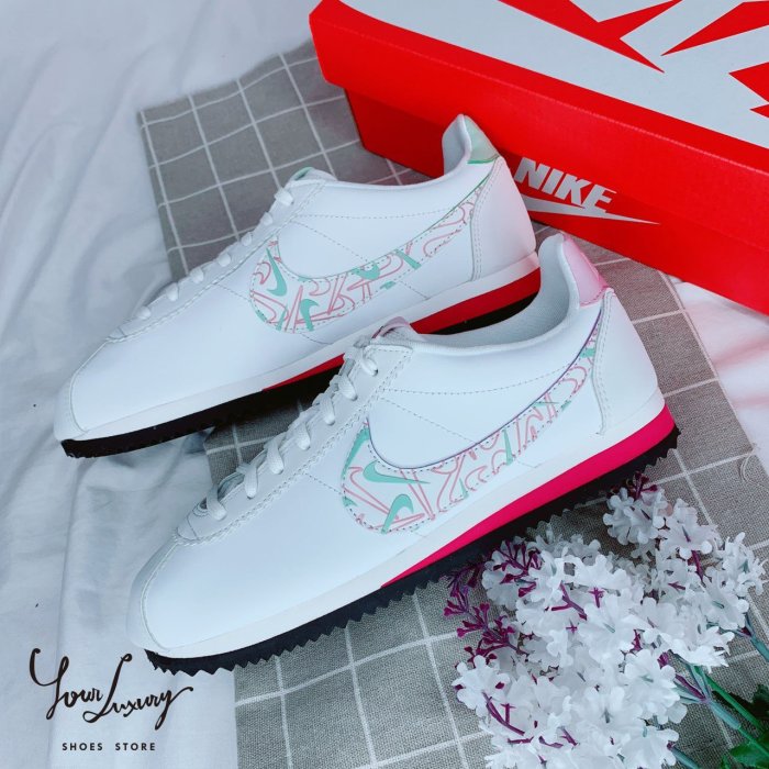 【Luxury】NIKE CLASSIC CORTEZ SE 阿甘鞋 情人節限定款 白粉 2020新款 休閒鞋 粉綠