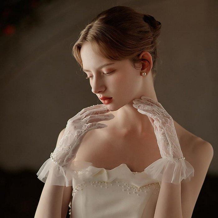 新娘結婚主婚紗手套韓式蕾絲薄紗短款訂珍珠手套法式精致禮服手套