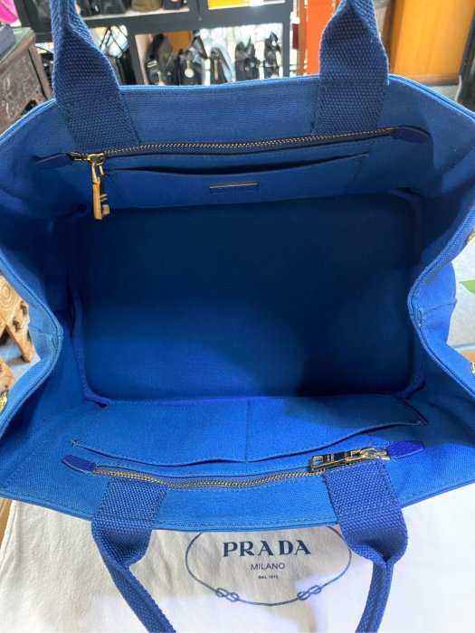 美麗堡outlet精品 PRADA BN1877帆布手提包 印花大Logo (中-藍) 【現貨】