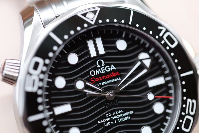 OMEGA 歐米茄 手錶 機械錶 42mm 黑海馬300 陶瓷圈 潛水錶 210.30.42.20.01.001