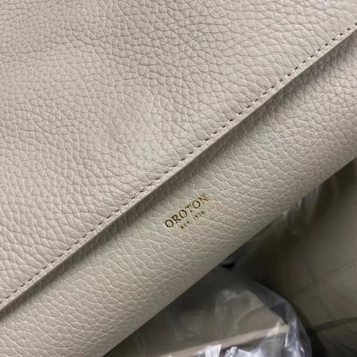 ╭☆包媽子店☆Oroton 澳洲輕奢品牌牛皮中號單肩包Margot Medium Satchel((3色現貨台灣))