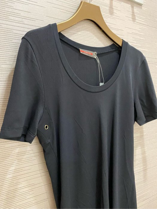 【EZ兔購】正品 Prada Logo 短 T 現貨 S~L