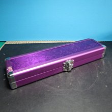 【競標網】高級首飾專用鋁製(紫色)鑲金項鍊珠寶盒(天天超低價起標、價高得標、限量一件、標到賺到)