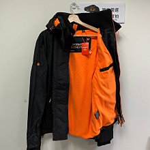 跩狗嚴選 獨家新款 黑橘 新色 極度乾燥 Superdry 經典款 男款 三排拉鍊 防風 風衣 外套 刷毛保暖