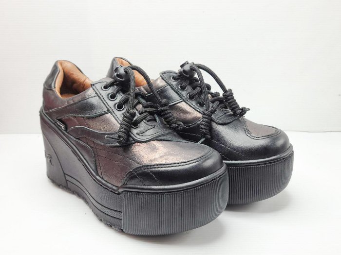 零碼鞋 9號 Zobr 路豹 牛皮厚底氣墊休閒鞋 A799 黑銀色 (超高底台9CM) 特價1390元A系列