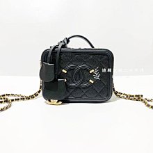 遠麗精品(台北店) A11066 Chanel vanity case黑金粒紋牛皮大C logo化妝箱小號鏈包17cm