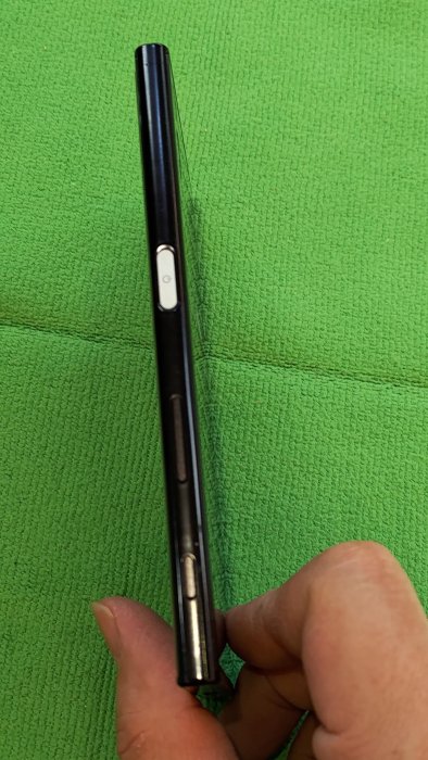 Sony xperia xz F8332中古機/故障機/代用機/二手機