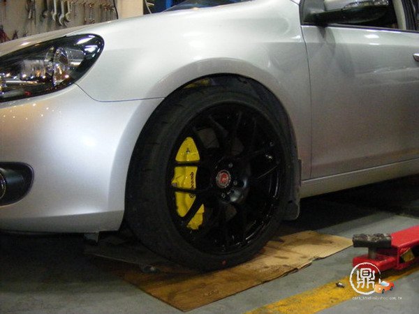 全車霸 A3 A4 B6 B7 Golf  MK5 MK6 GTI Scirocco Octavia Combi 專用 Brembo 18Z 大六活塞 配德國OZ350MM大碟