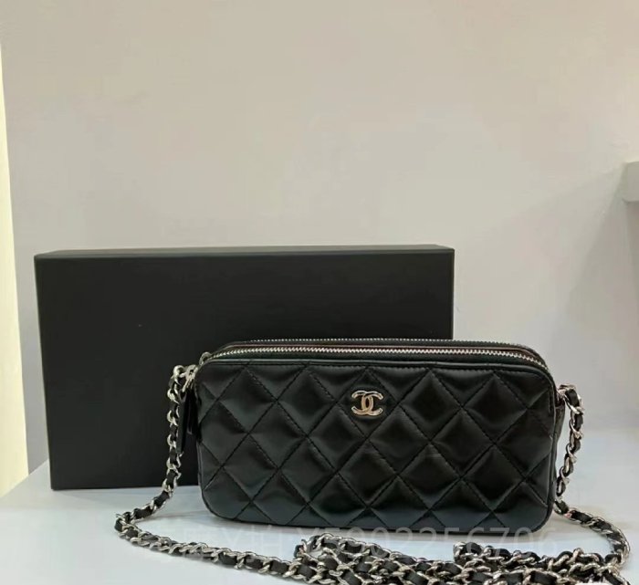 二手正品 Chanel  small leather 雙拉鍊 發財手機包 WOC包 鏈帶 珍珠鏈帶包  A82527