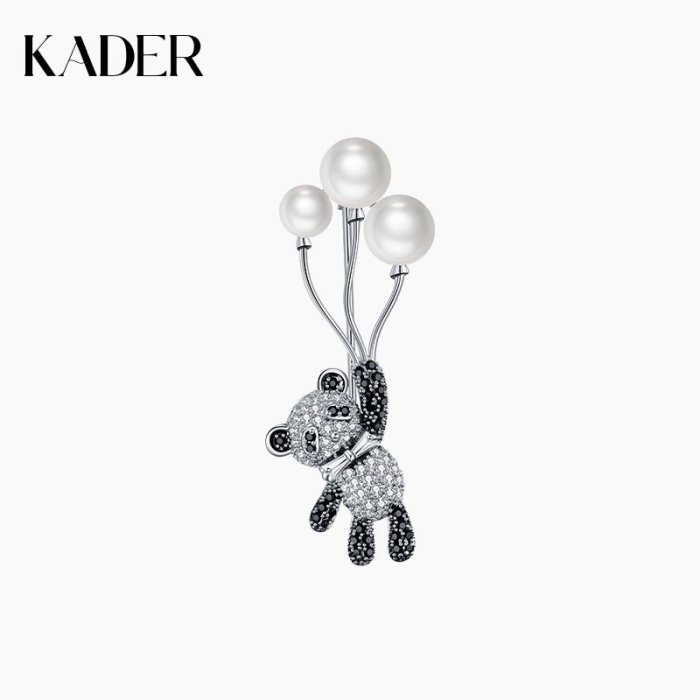 【熱賣精選】KADER告白小熊胸針女日系可愛創意氣質別針學生配飾高檔禮物
