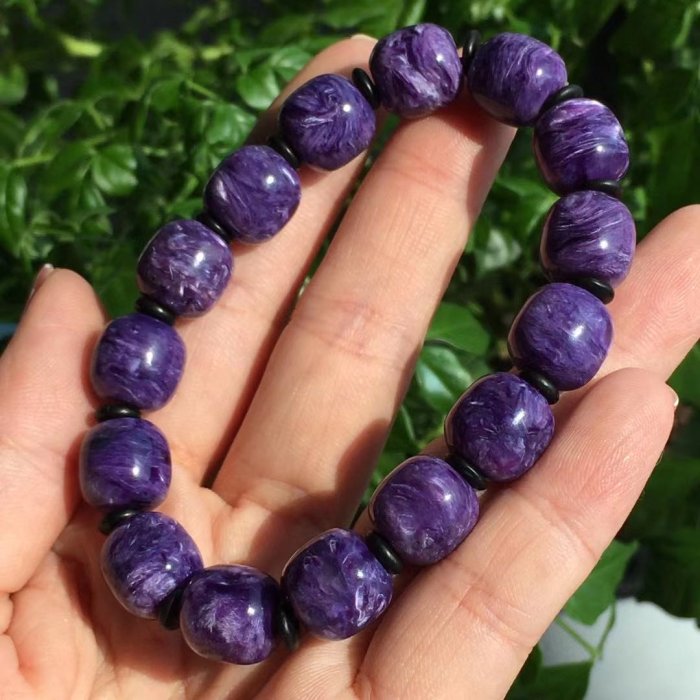 (輕舞飛揚)天然俄羅斯紫龍晶老型珠手鍊11.1mm，高貴皇家紫，顏色油潤水頭足，重37.3g