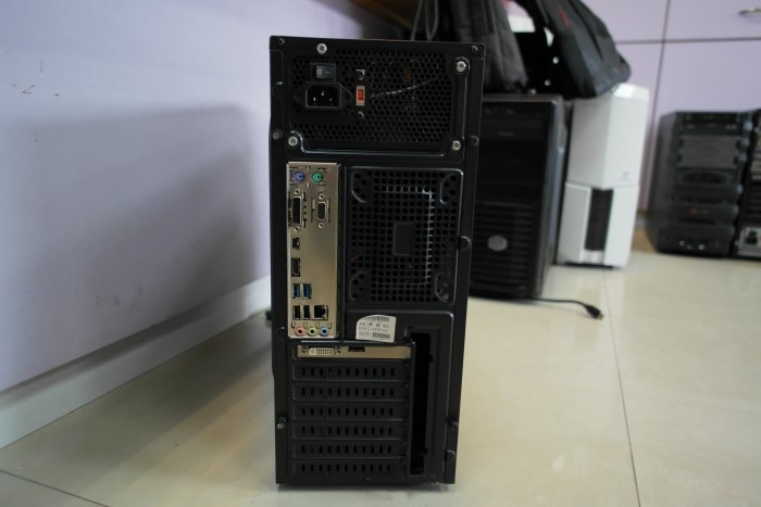 i5-6500 8G SSD480G AMD HD 7000 維修升級皆可服務
