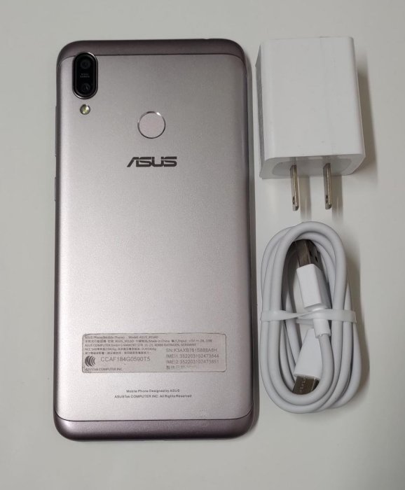 華碩ASUS ZenFone Max M2 ZB633KL6.3吋 4G/64G系統：Android 9銀色 雙卡雙待機二手 外觀九成新使用功能正常