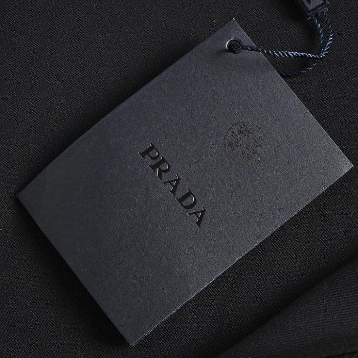 義大利著名時尚奢侈品牌PRADA普拉達側邊織帶立領夾克外套 代購