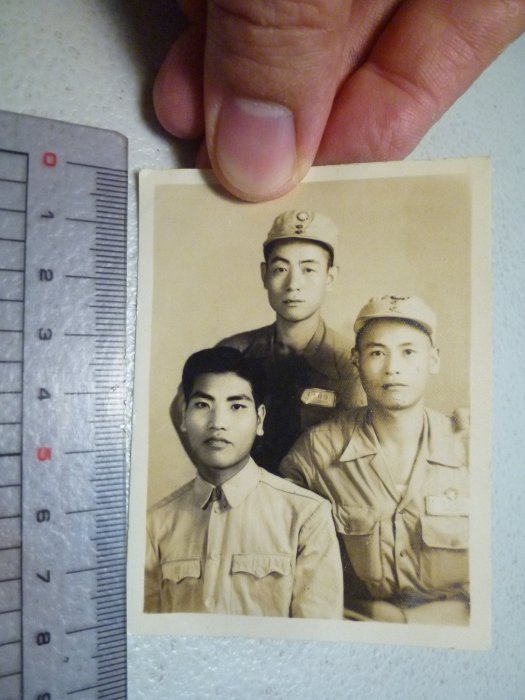 210602~台灣軍人42年3人團體照-相關特殊(一律免運費-只有一張)老照片