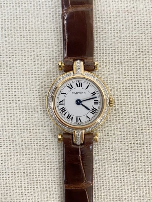《和鑫名錶珠寶》Cartier 卡地亞18K金 精美鑚圈 18K金 蝴蝶扣  時尚女錶