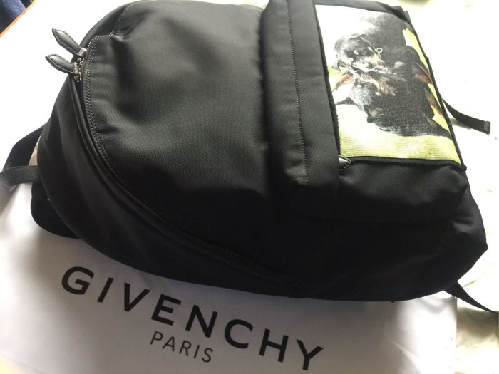 法式潮流時尚 GIVENCHY Paris Rottweiler Backpack 經典羅威納鬥牛犬圖騰男士後背包